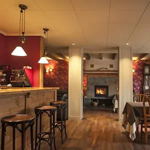 Deth Pais Hotel